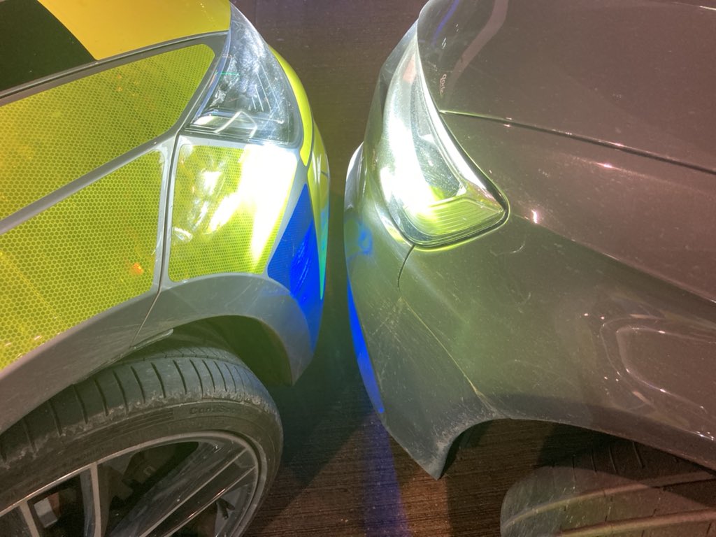 Persons seen breaking into a Pub before leaving the scene. Tpac tactics used to stop the van. 2 arrested and property recovered. A very tight arrowhead at the front,  a happy <a href="/TheresaCheney7/">Theresa Cheney</a> in the morning <a href="/NorthantsPolice/">Northants Police</a> @ANPRNorthants #OpBarric #OpJourney