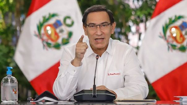 RPPNoticias's tweet photo. Martín Vizcarra: “Me voy con la conciencia tranquila, la frente en alto y el deber cumplido”. https://t.co/5fOyqi9UBf https://t.co/zddIpOzrC5