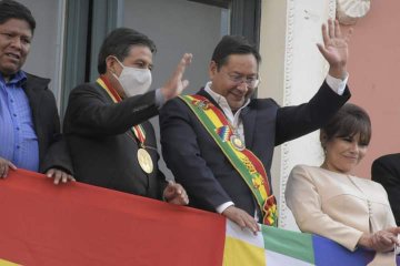 mippci_ven's tweet photo. #10Nov| 🇻🇪📢 ¡ETIQUETA DEL DÍA! ⏩  #VivaLaPatriaGrande

Somos hijos de la lucha histórica por la definitiva Independencia de los Pueblos de amenazas imperiales. Las anchas alamedas se han abierto. Sigamos juntos hacia la integración de la Patria Grande ¡Viva Bolivia! ¡Jallalla! https://t.co/HMliyF6VBx