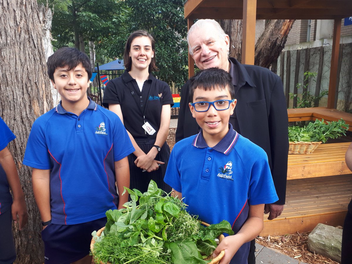 CGurney_edu's tweet photo. Our first harvest from the Community Garden. So proud to donate our produce to the Bill Crews Foundation. #BillCrews #communitygarden #NSWEducation
@AshfieldPS https://t.co/7jVOYWRrp0