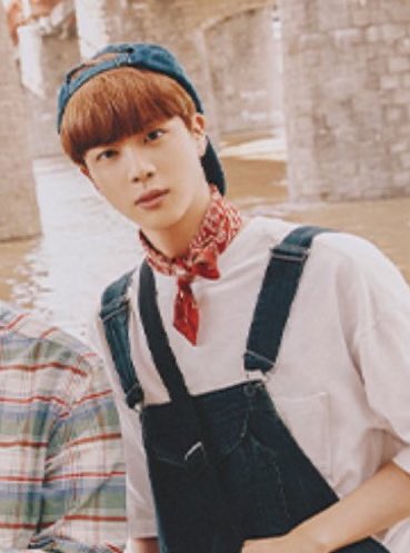 seokjinbit's tweet photo. KIM SEOKJIN WEARING OVERALLS IS JUST THE MOST PRECIOUS THING EVER OKAY https://t.co/iONdxj1d7c