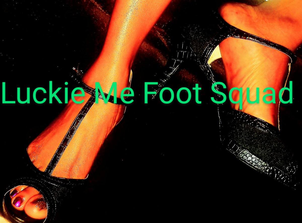 FootLuckie's tweet photo. Heels💚 Toes 💚Heels Luckie Me Foot Squad☘ #footfetish #footplay #feetpics #heels #toes #worship #fetish https://t.co/BfFrzHMUsp