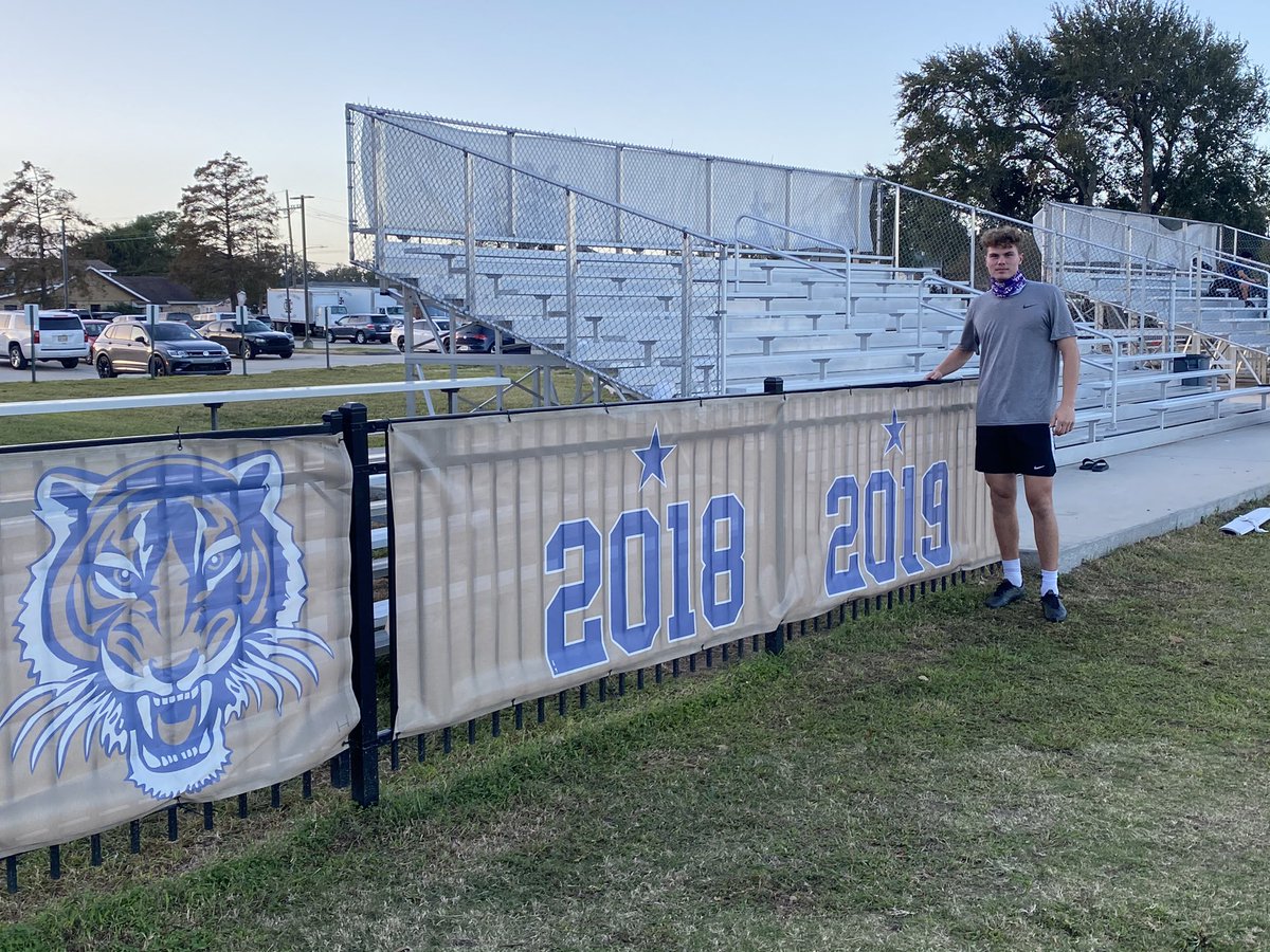 HolyCrossFC's tweet photo. Glad to have the big man back on campus. A back to back champion from Tiger class of ‘19 @ethan_garvey showing some love to the program while home from @UEAthleticsMSOC #weareHC #tigeralum #goontheACES ⭐️⭐️⭐️ https://t.co/jIhuWxJh4o