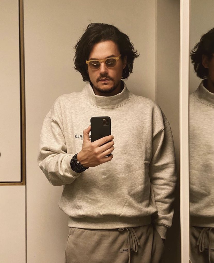 ItsAnthonyLewis's tweet photo. Quarantine hair. Felt cute. Will cut before album time. https://t.co/lxG0myh44g