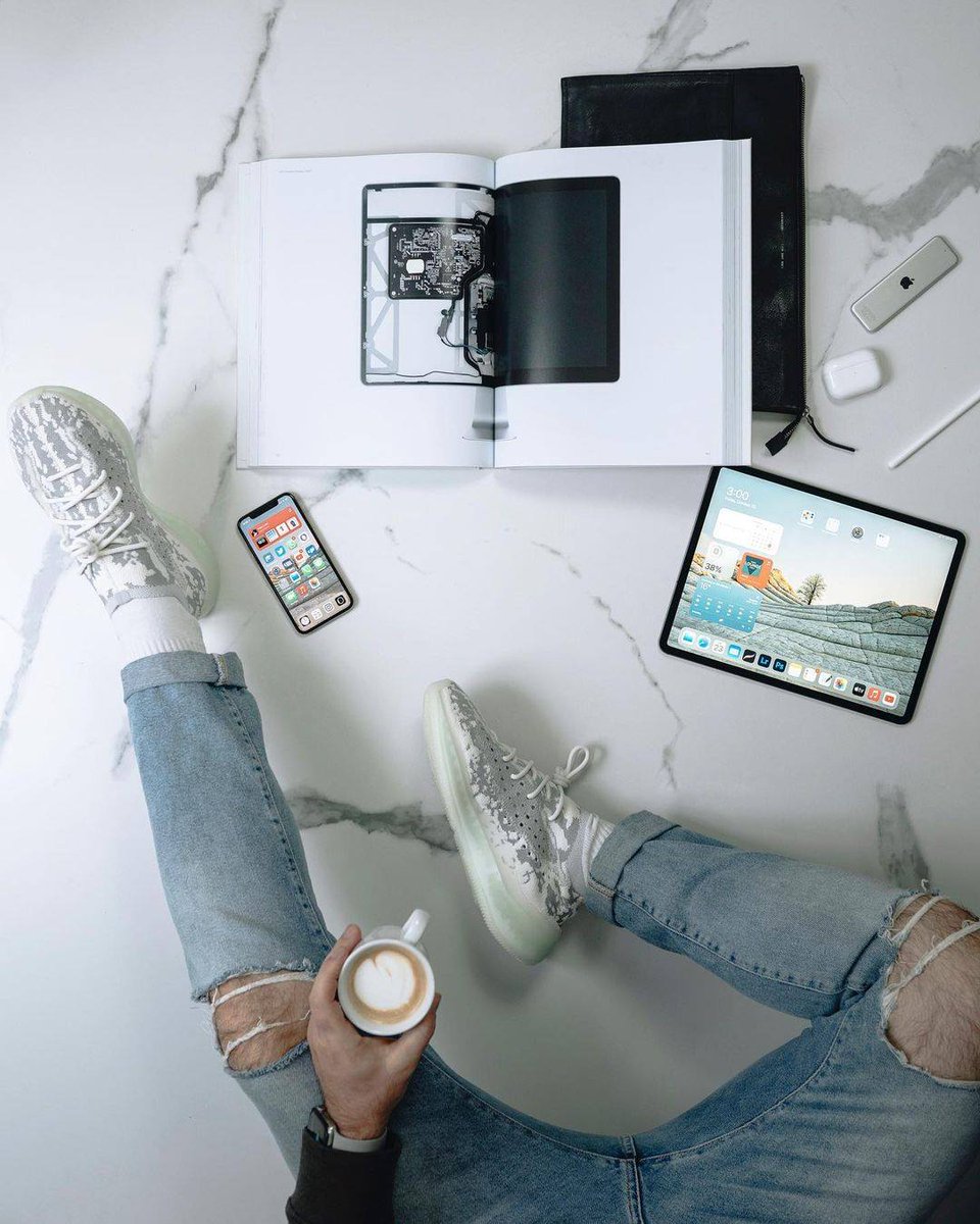 GRAMS28_offical's tweet photo. This leather folio is the everyday carry organizer youβve been looking for.
Shop now on https://t.co/pskp5SYcXq
Photo by @appleonmondays
Featured product: #Grams28 114 #Leather #Folio
Buy it now on: https://t.co/Nsmrb3rfw4
Follow us on IG: https://t.co/csjOIP4xfb https://t.co/wbItcmj3tL