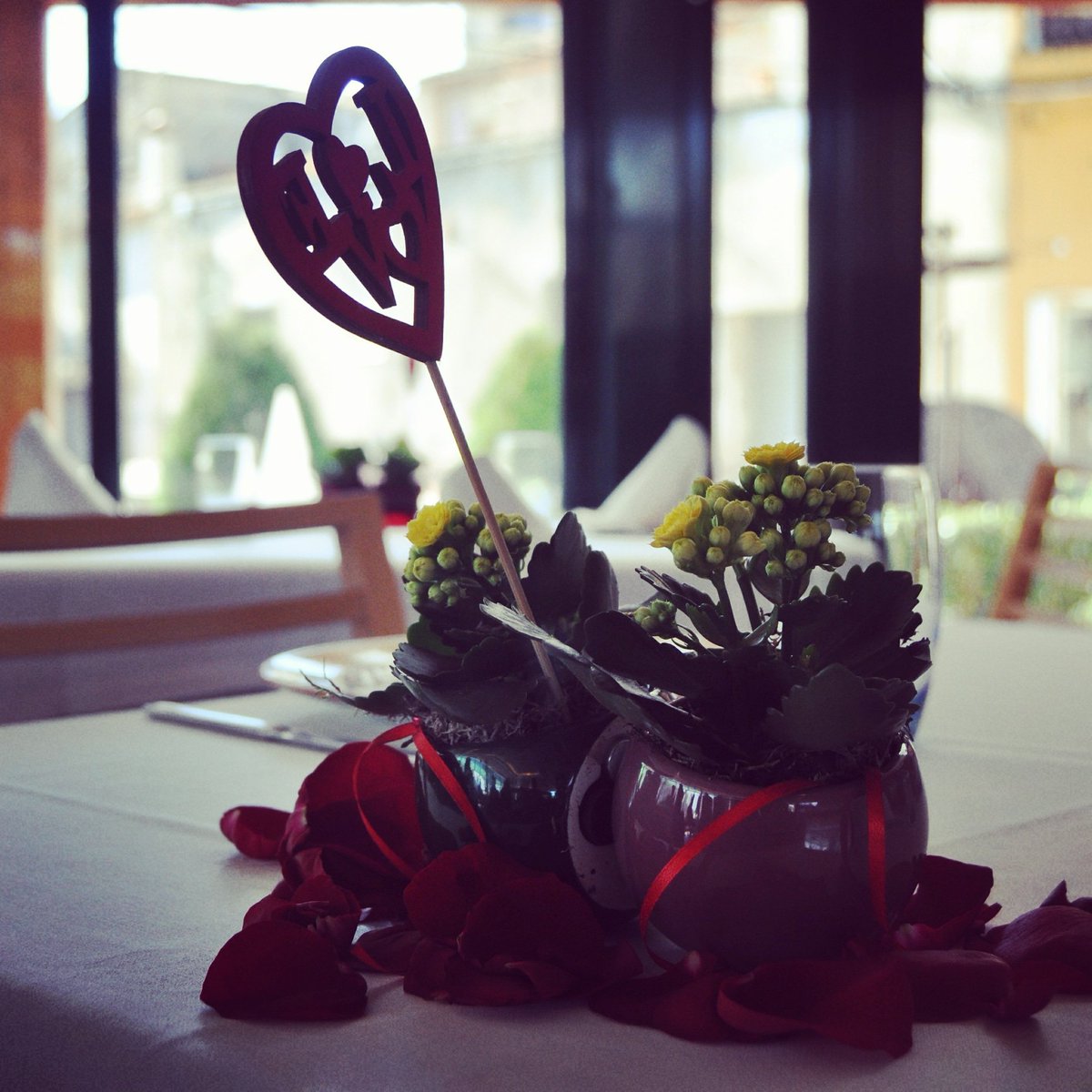 TrullFrancesc's tweet photo. 💛Trigarem més o menys temps a tornar... Però ho farem amb el mateix amor de sempre! Cuideu-vos molt! Fins aviat!😷
#productedeproximitat #boadella #instapic #instagood #pickoftheday #photooftheday #foodpic #food #foodphotography #catalunyanord #fresh #instalike #inpyrennes https://t.co/XKJ7OkUo8v
