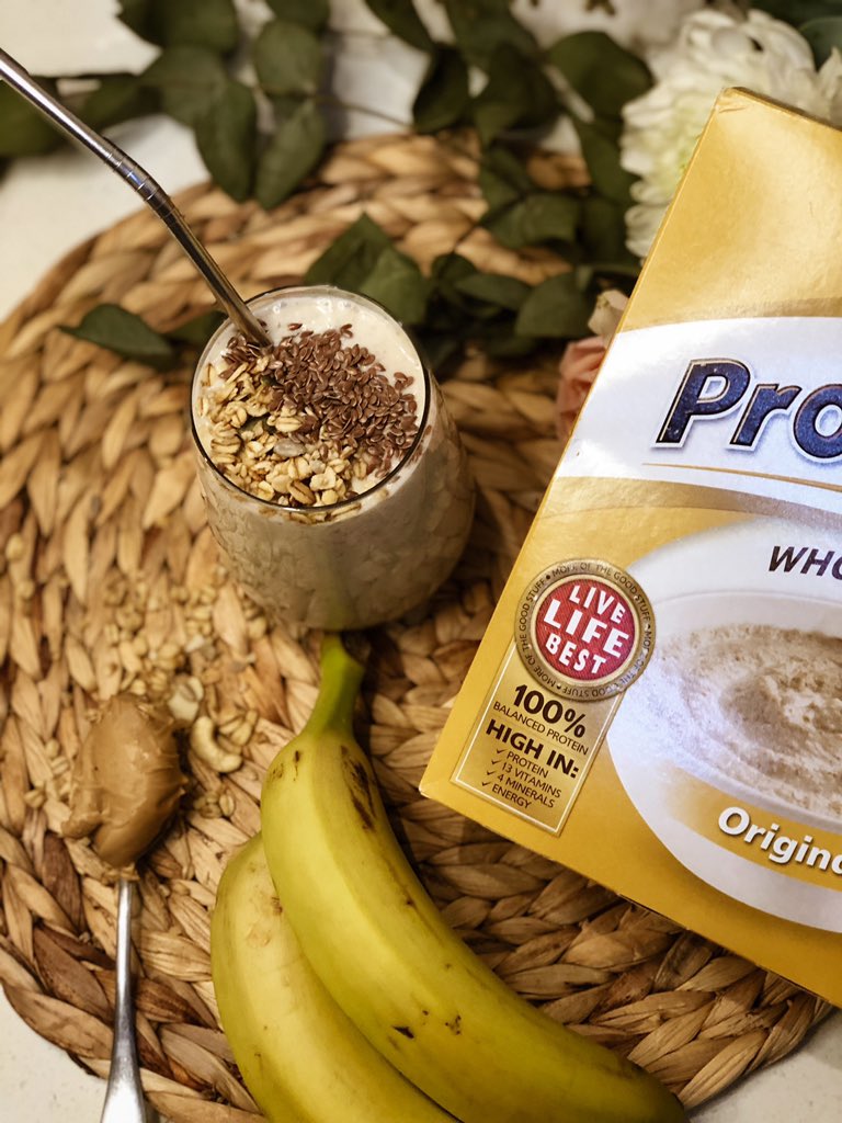 cnehshuga's tweet photo. Starting off my day with a yummy ProNutro, banana & peanut butter smoothie 🤩
High-fibre breakfast is my go to & I love how I can use ProNutro in different ways.
Who doesn’t want high protein, vitamins, minerals & energy??
#PronutroGoodToGo #Ad https://t.co/lBA2zuIeVZ