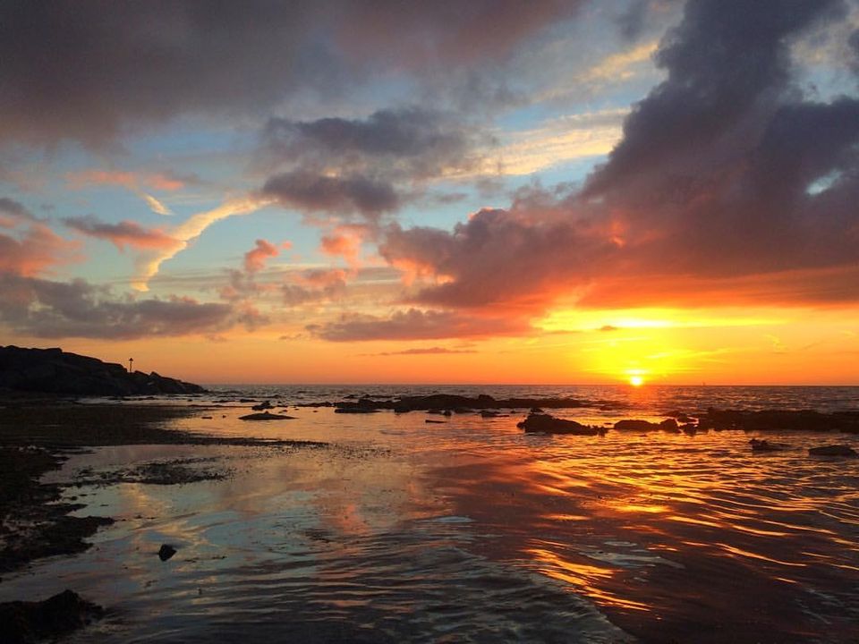 VisitFelixstowe's tweet photo. Stay home and let us bring Visit #Felixstowe to you...
📷 'Picture Perfect' - we are celebrating &amp; saying a big 'thank you' to a host of local photographers who regularly submit their wonderful images to us. Today is four amazing sunrises from Paul Causon. https://t.co/zvAQKNE0R3 https://t.co/rz0v7a4gDA