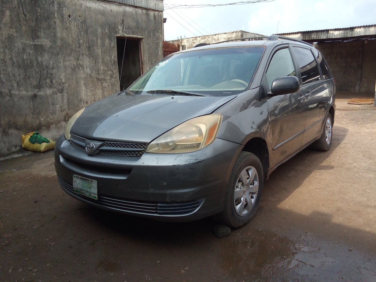 imahephzibah's tweet photo. Toyota Sienna Nigeria used for sale Year 2005 working perfectly.

Price : 1M ( slightly negotiable for serious buyer) 

Please contact me https://t.co/bZ5MCyxAGS