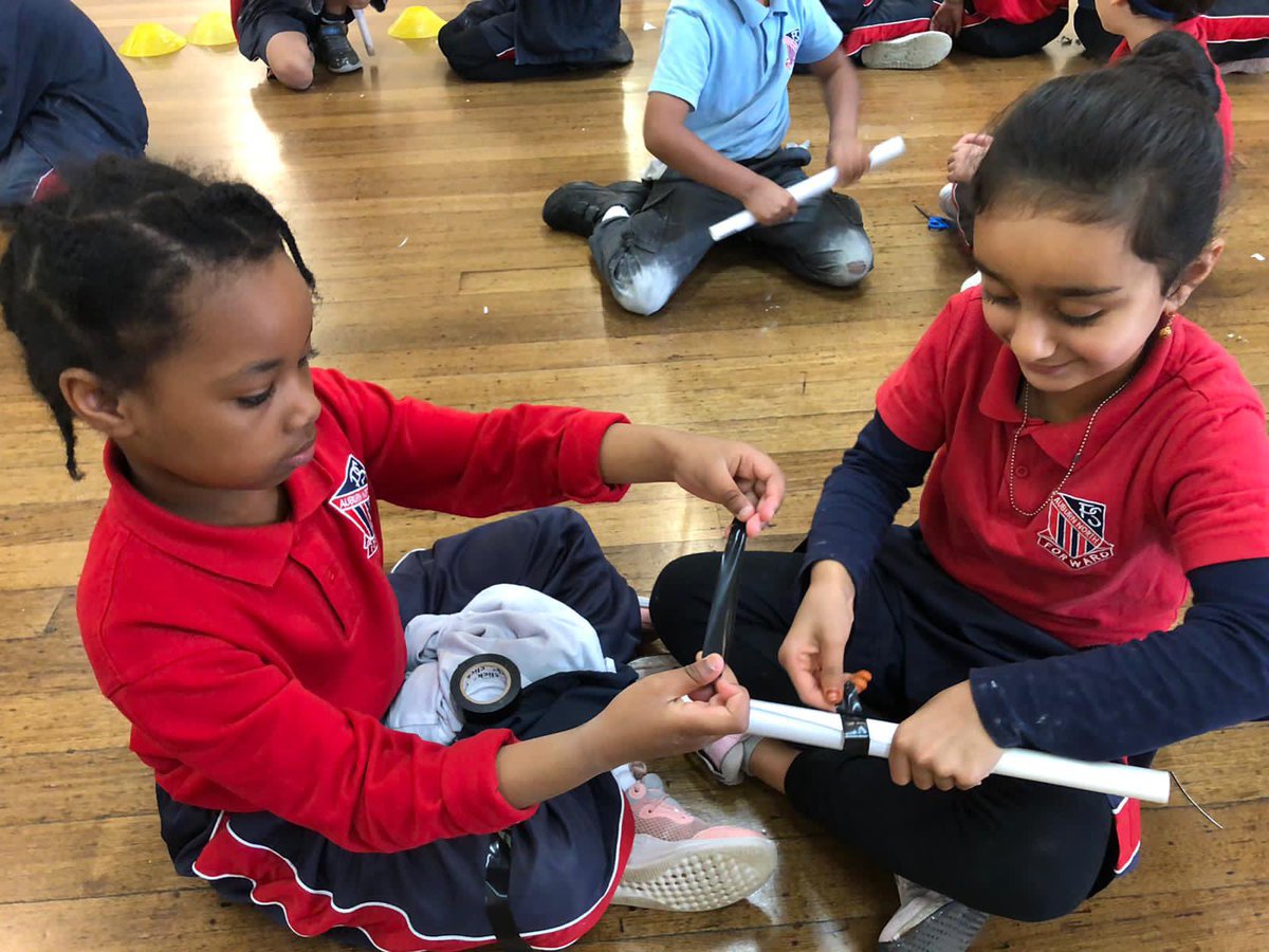 Year 1 had so much fun during our science incursion investigating push and pull forces with Ranger Meg and Ranger Bridget!🚀 ⭐️