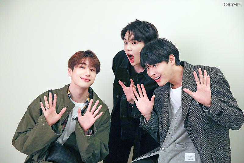 쑹 tweet media
