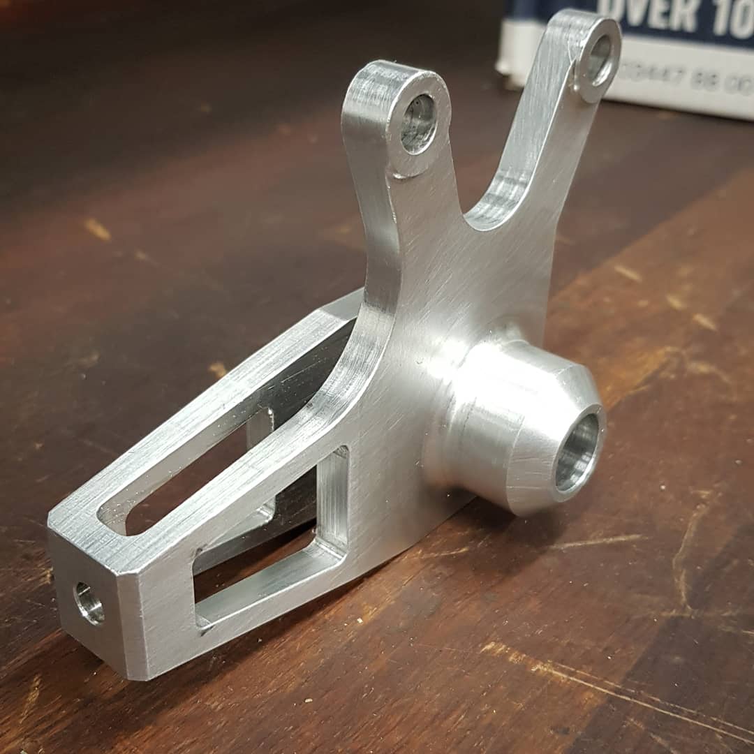 Look at these NEW CNC machined parts for <a href="/MotoMcr/">MotoMcrMet</a> !!! 😍Manufactured in house. What do you think? SWIPE! #motostudent <a href="/motostudent/">MotoStudent</a> #cnc #machined #machining #engineering #moto #workshop #forklower #spinejoint #rearspindle #inhouse #motmcrmet