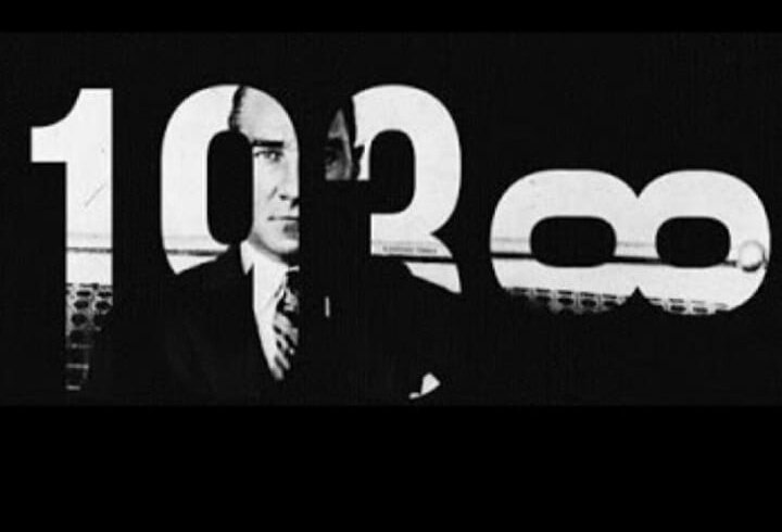 ozleMm309's tweet photo. O günden bu yana her şey renksiz..
#10Kasim1938 https://t.co/Cee0CF4Qqs