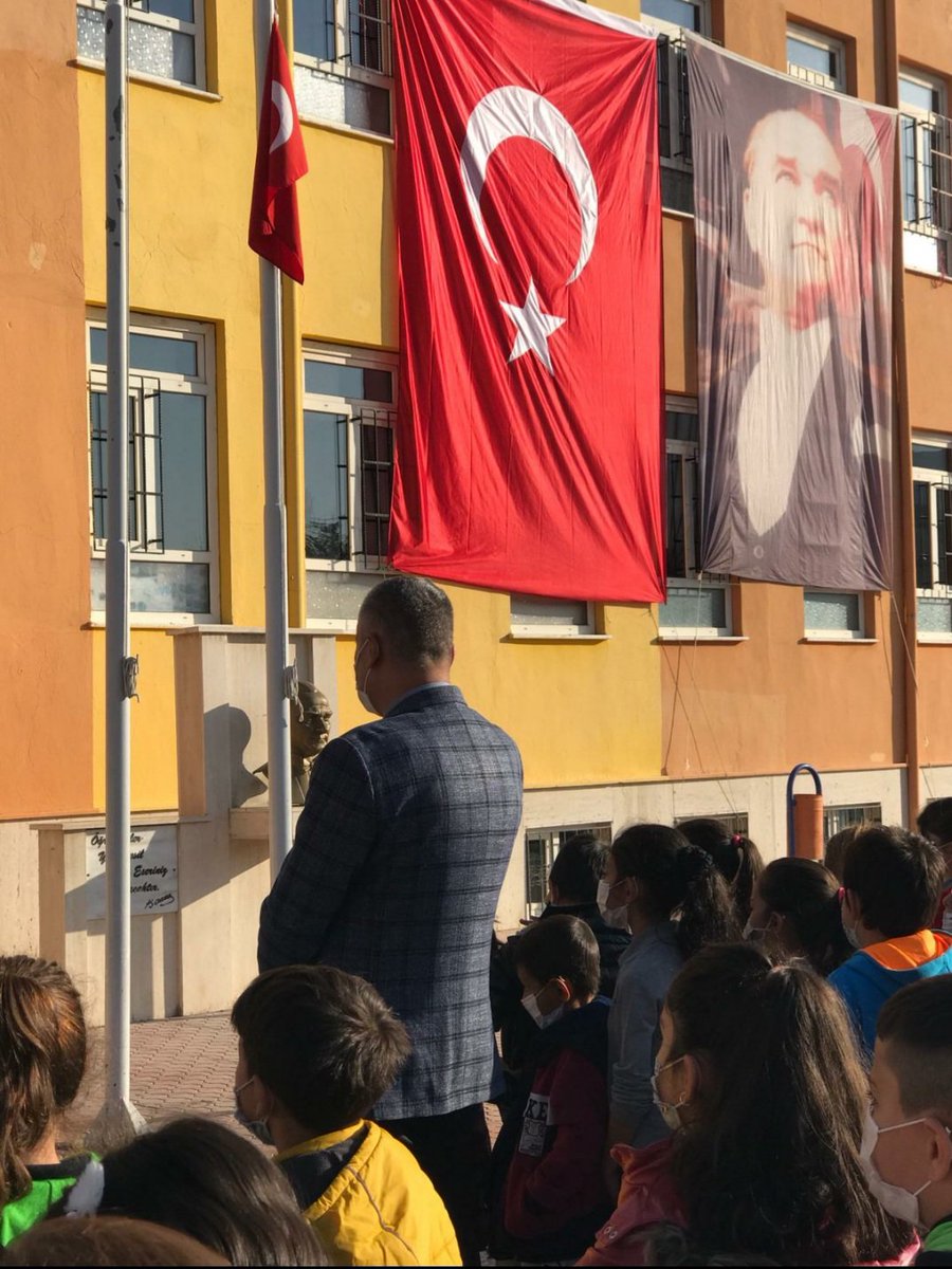 MuslumeAli's tweet photo. 10 Kasım saat 09.05'te  Atatürk'ü anma programımızı gerçekleştirdik. https://t.co/20Qs0D2wk9