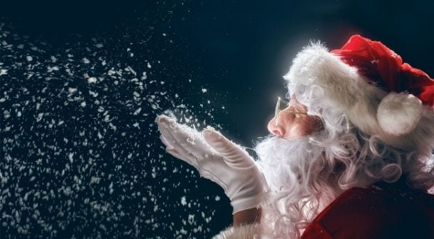 After a busy year, Santa and his elves are flying in to EPIC, <a href="/chqdublin/">CHQ Dublin</a>, and they can’t wait to see you all again! Receive a gift from the elves’ workshop, warm up with a hot chocolate at <a href="/BakehouseIRL/">The Bakehouse</a>, and meet the man himself! 🎅 

Book here: hubs.ly/H0zB8T10