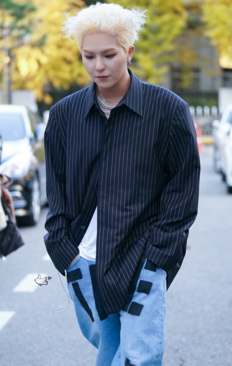 민호의 쌩얼을 사랑하지만...
풀셋팅 민호도 안 사랑할 수 없어🤧🤧 

#MINO #WINNER #송민호 #위너 
#2ndFULLALBUM #TAKE #MINO_TAKE #TITLE #도망가 #Runaway