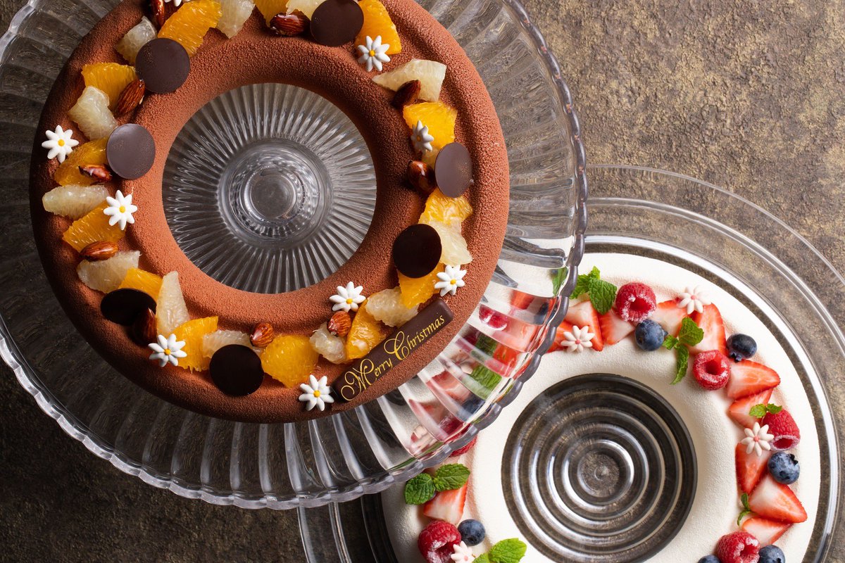 ヒルトン大阪 公式 笑顔を誘う クリスマスケーキ は11月15日よりご予約開始です さらに5つのレストラン カフェ バーで クリスマスメニューもご用意しております 年のクリスマスは ぜひ ヒルトン大阪 で素敵な思い出を 詳細 予約はこちら