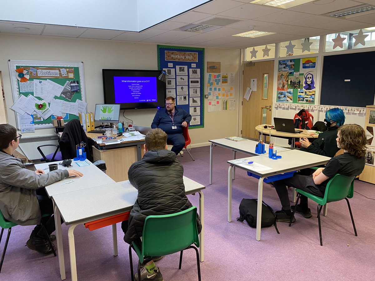 Craig from <a href="/TheChangingEd/">Changing Education</a> talking to the year 10’s about CV’s📄 #careers #education #school