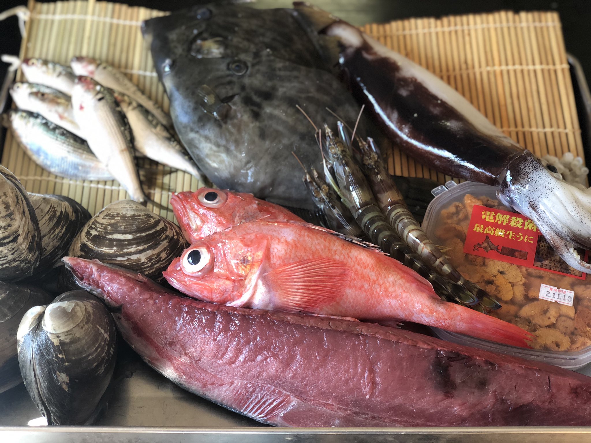 ガンジーの江戸前鮨 今日の仕込み魚たちです 今からホームパーティへ行って参ります 移動する寿司屋 出張寿司 ガンジーの江戸前鮨 T Co D33o9wx67k Twitter