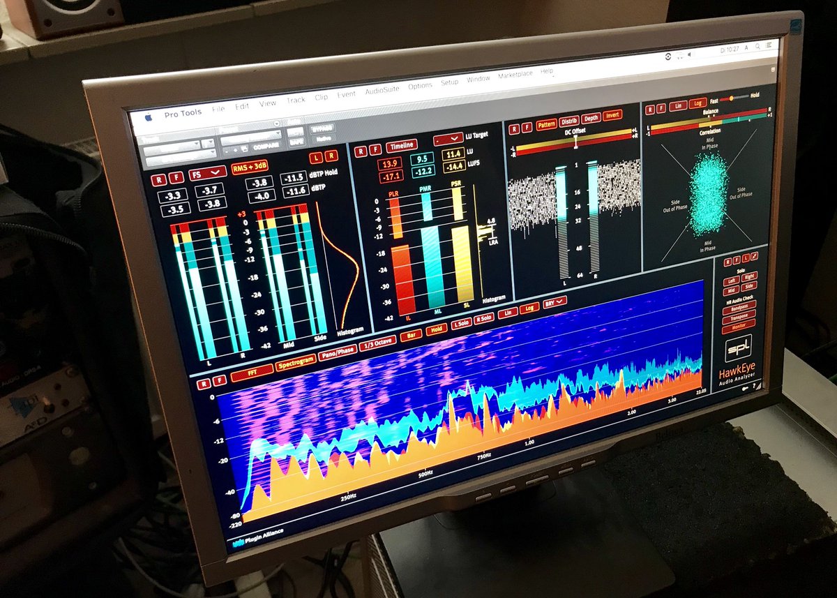 Weer veel aan het mixen de laatste tijd dus reden om deze maar weer eens aan te sluiten zodat niets me meer ontgaat. 😁

#studio #mixen #SPL #HawkEye #plugin-alliance