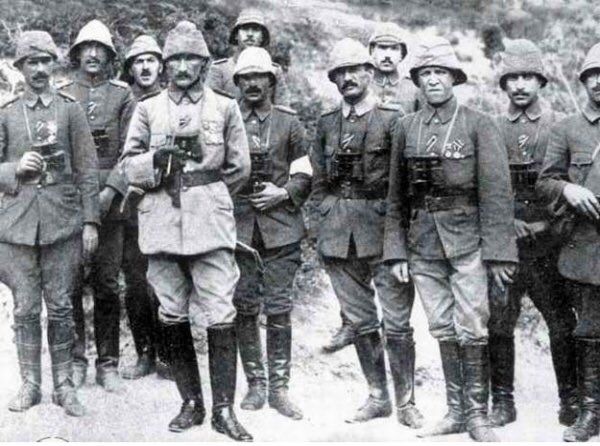 #Arnavutluk İsyanı 1911
#Trablusgarp 1911
İkinci #Balkan 1912- 1913
#Çanakkale 18 Mart 1915
#Doğu (Muş-Bitlis) 1916-1917
#Suriye #Filistin 1917-1918
#Kurtuluş Savaşı 1919 - 1923. Vatanı kurtarmak için Savaştan savaşa koşan #Atatürk’ü  minnetle anarız. #10Kasim1938