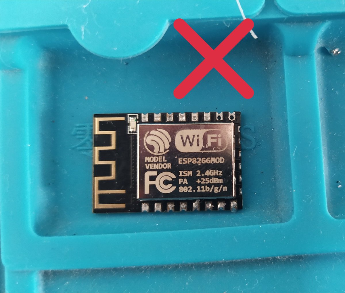 IObrizio's tweet photo. Compré un pequeño lote de estos chips y no funcionó el "deep sleep", se quedaba colgado al despertar.

Es un esp-12F , solo funcionó correctamente con los esp-12E

#esp8266 #esp12f #esp12e #faulty https://t.co/ZVixSa8yoL