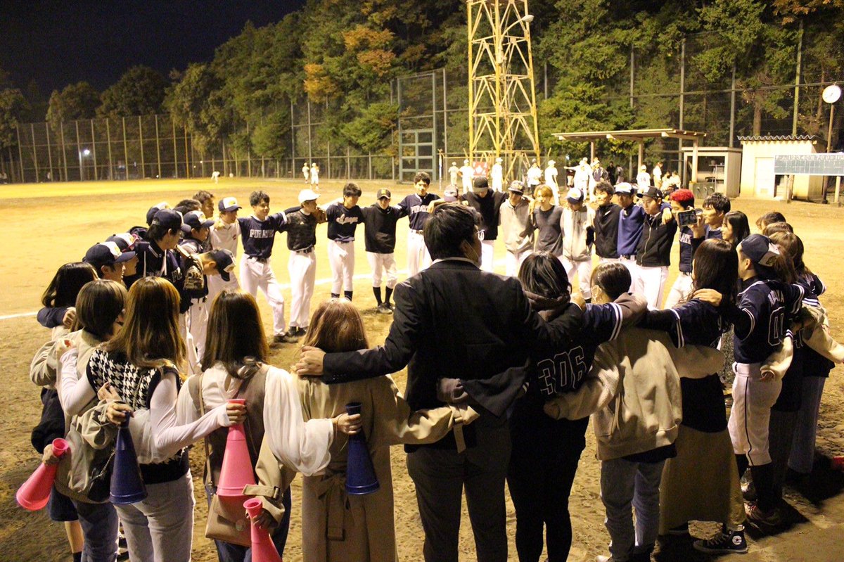 pirates25th's tweet photo. 11月5日（木）に関東大会1回戦vs東洋大学ブラスターズと対戦してタイブレークの末2-3で負けてしまいました😢これにて25代は引退となります😭
25代についてきてくれた26.27代のみんな、そして僕たちを新歓してくれたOBの皆さん本当にありがとうございました！😆関東制覇の夢は26代に託します！🍻🍻 https://t.co/bOcTlPoJmN