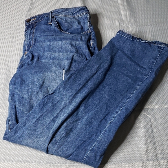 briebme's tweet photo. So good I had to share! Check out all the items I'm loving on @Poshmarkapp from @MindOfFeesha #poshmark #fashion #style #shopmycloset #baileyblue #guess #justfab: https://t.co/4d13p23QoC https://t.co/hQN621B1dp