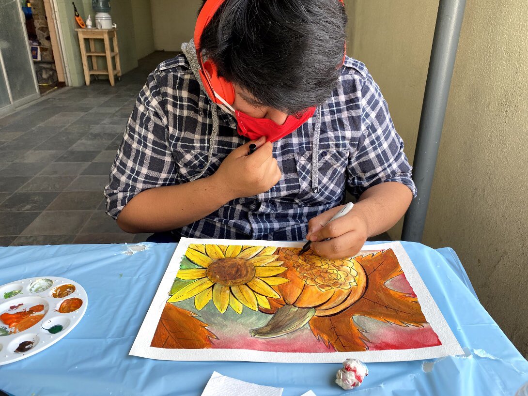 youthnowcenter's tweet photo. From academic support to guided paint lessons, head on over to our website (link in bio) to read up on all that’s going on at Youth N.O.W.! 🍂🎨🏀💻📚#YouthNOW #DistanceLearning #AcademicSupport #HomeworkBreak #PumpkinPatch #YouthArt #FamilyEvents #Basketball #Watsonville https://t.co/W1DDAnJBBX