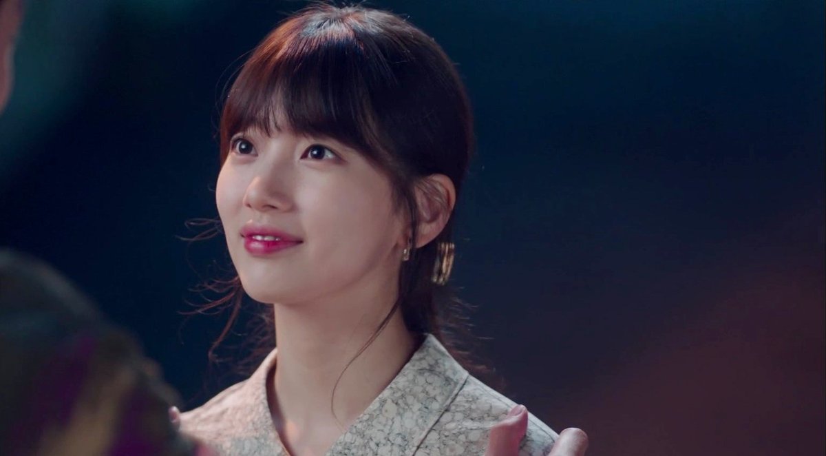 jorowbin's tweet photo. 수지 점점 서달미 캐릭터 완벽히 소화하는 듯!🥰 메컵도 수수하고 연하게 하는데 ��예🥰ㅠ 랑콤 뗑 이돌 파데랑 키스 미 루비 사서 메컵 따라해야지~🥰 #정보성광고 #랑콤 #수지 #스타트업수지 #달미메이크업 #뗑이돌파운데이션 #압솔뤼루비 #키스미루비

https://t.co/fbcr6eoJ2q
