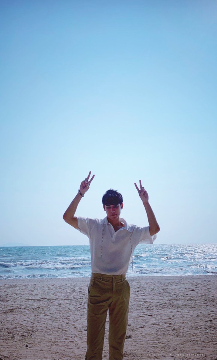 KT_BesideMSSall's tweet photo. หากเธอเป็นภูเขาฉันจะเป็นต้นไม้
โอบกอดเธอเอาไว้ไม่ให้เธอเหน็บหนาว
หากเธอเป็นท้องฟ้าฉันจะเป็นเมฆสีขาว
โอบกอดเธอไม่ให้เธอเหงาและเดียวดาย
💙💛
‘’ จะรักเธอทั้งหมดใจที่มี ‘’
Baby I love you
#AlwaysForME
#MewSuppasit https://t.co/T5F8NTGSrr