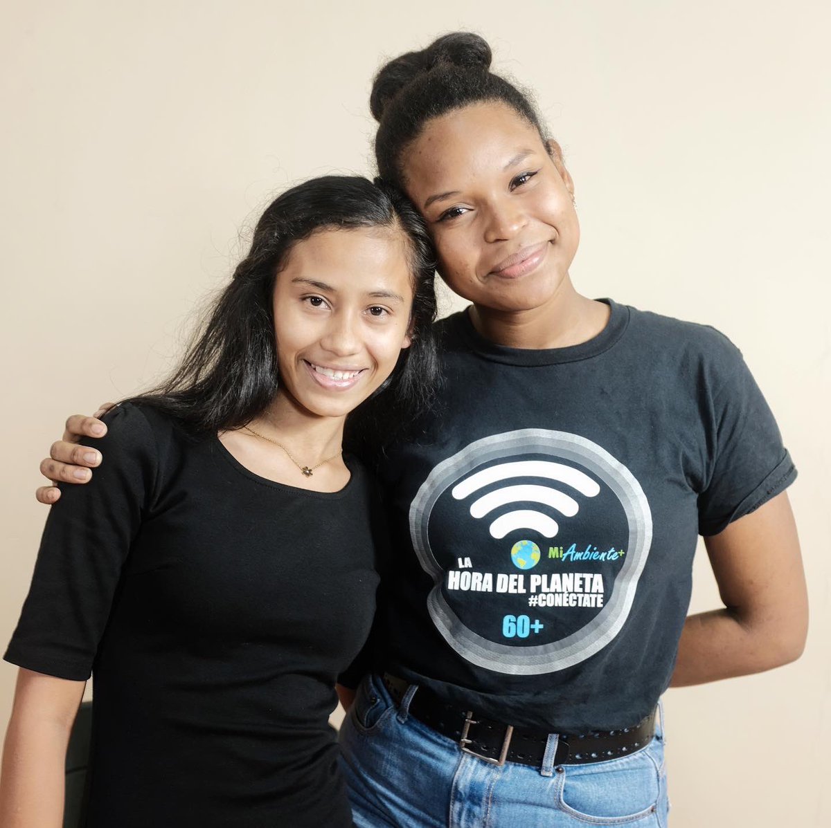 cedarcreektv's tweet photo. “What you did was a small thing for you, but it was a big gift for me.”
-Micheley, graduate of CDI program, to her sponsor. 

Can you imagine giving someone the gift of education, nutrition, &amp; spiritual development? 

Visit https://t.co/X1XsAerc6S to learn more!

#hearttohand https://t.co/f4J8Xt6j2T