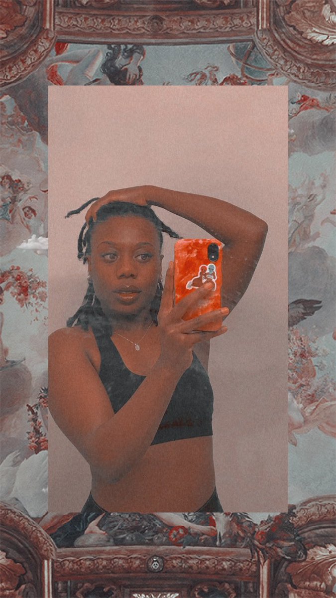 ManiFreakingMoo's tweet photo. I got new lipgloss and I don’t know how to act @__mvney https://t.co/j2XseBkMd2