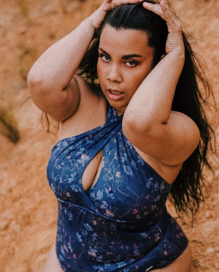 WonderMafe's tweet photo. A Elena Diaz Granados, una de las modelos plus size más importantes del país, le dijeron que cobraba muy caro para ser gorda.

Marcas, la inclusión no es solo hacer fotos bonitas, también es pagarle lo que toca a todas esas personas a las que dicen que quieren representar. https://t.co/3Vmcj8Tl40