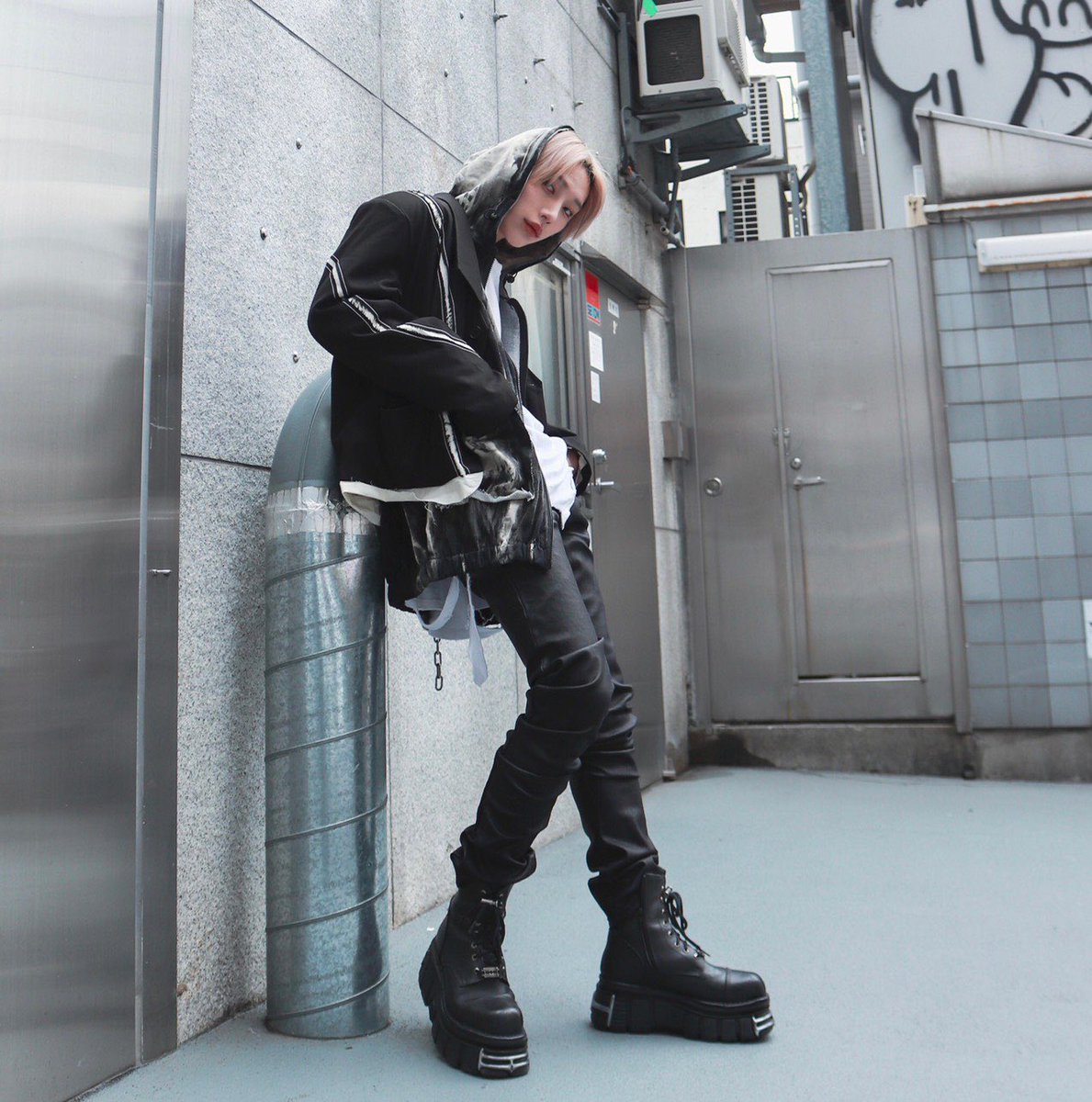 DOG_OSAKA's tweet photo. ïŒ
#dogstyling
________________________________
.
tops :ăXU DOG SELECTă
damage long t-shirt
„4,800-
.
outer : ăXU DOG SELECTă
tie-dye zip hoodie
„8,800-
.
outer : ăTKYE STUDIOă
Breaking burr shoulder short jacket
„18,800-
đ https://t.co/UkJ05HHGyQ https://t.co/oFdX1RH993