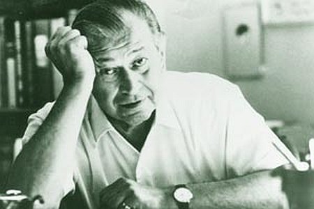 Letnapark's tweet photo. Wehmut kann lächeln, Trauer kann das nicht. Und Lächeln ist das Erbe meines Stammes.
Friedrich #Torberg 16.9.1908 – 10.11.1979 Wien; ua. „Schüler Gerber“
Ich bin ein Jud. Ich lebe in Österreich. Ich war in der Emigration. Ich hab was gegen Brecht... Etwas davon schadet immer. https://t.co/IX2R9RP0up