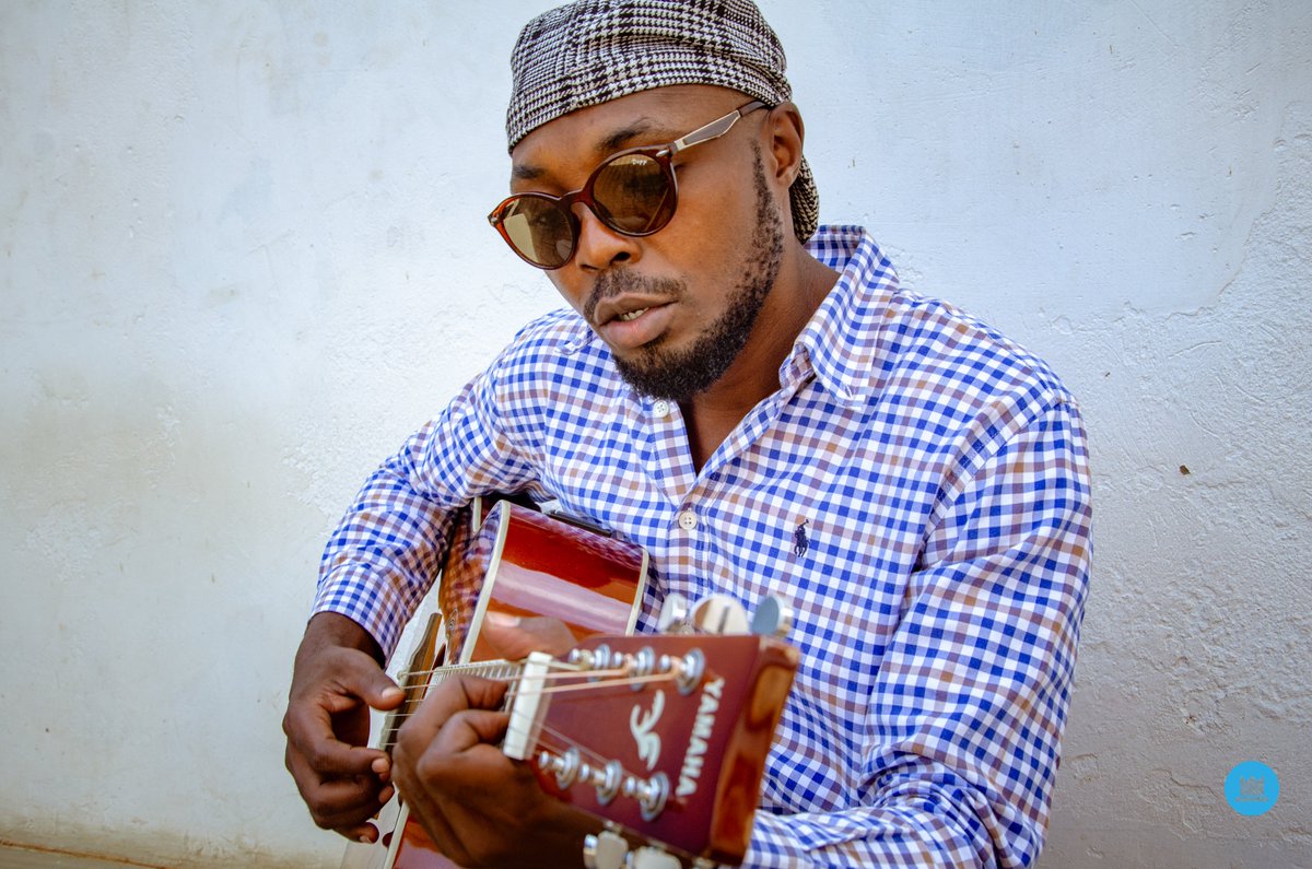 Masters_UG's tweet photo. Stream @IguluKnax new song #RUBAMBA ๐ฅ๐
#MASTERSMUSIC #RUBAMBA #songwriter #popmusic #AfricanMusic #folkmusic
Links Below ๐๐๐๐
https://t.co/F3t0rdM8J8
https://t.co/CVyi2Sk8sS https://t.co/EXGzln0H5e