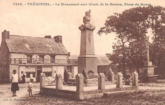 2. Pendant une semaine, nous éclairons certaines des facettes de ces monuments  @Stbslam,  @france3Bretagne,  @OuestFrance22,  @TelegStBrieuc,  @Dezig35,  @1J1MAM,  @EATempora,  @CelineChanas,  @p_pichouron  #WWI,  #1ereGuerreMondiale
