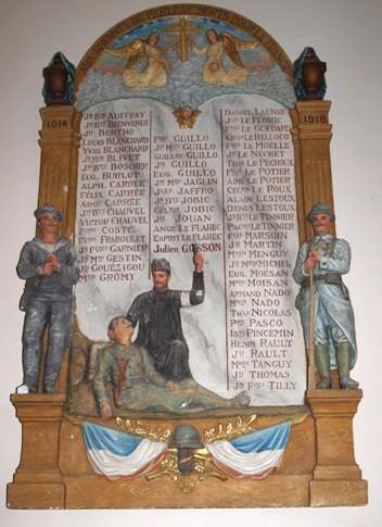 6. Or ces livres d’or instaurés par l’État ne sont pas les monuments qui eux sont dus à des initiatives locales. Chaque commune, chaque comité, chaque paroisse peut faire comme elle l’entend donc.