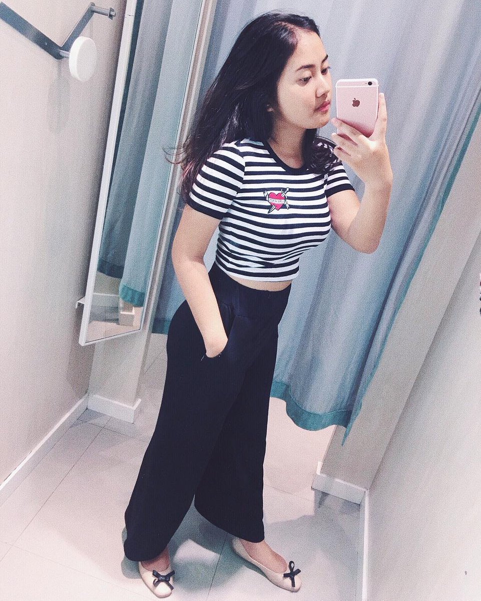 Mayaa22046507's tweet photo. Open Ya Hari INI BO/VCS💦
Yuk SlotNya🏧🌹
Info rr DM💌 
https://t.co/ddJJ0IXg0k

#Infobooking
#availdepok
#bodepokmargonda
#openbodepok
#OpenBooking
#Bisyardepok
#ladiesnight
#bodepok
#bispakhot
#cewekBO
#RealAngel
#KulinerLendir
#includedepok
#bispakhot
#availdepok 
#vcscroot https://t.co/NaxECksUvr