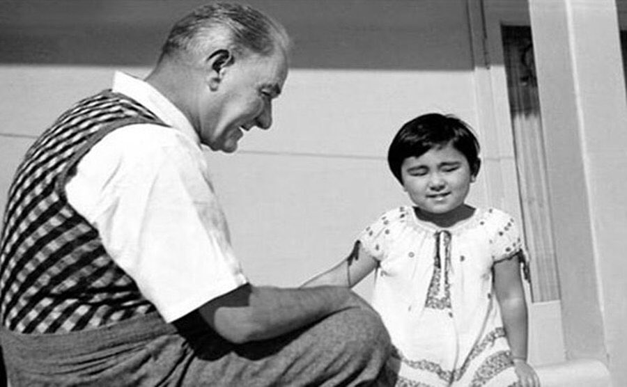 PediApp_indir's tweet photo. Her geçen gün özlemimiz artıyor. Saygıyla anıyoruz. #ATATURK #ONKASIM https://t.co/EQRWLqLaej