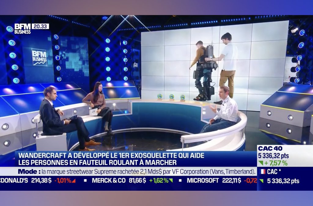 katborlongan's tweet photo. La #FrenchTech a besoin de plus de startups comme @ExoWandercraft ! Son exosquelette permet aux personnes en fauteuil roulant de marcher à nouveau, grâce à la robotique dynamique #TechForGoodAwards #HealthTech https://t.co/Q0BpEazCJt