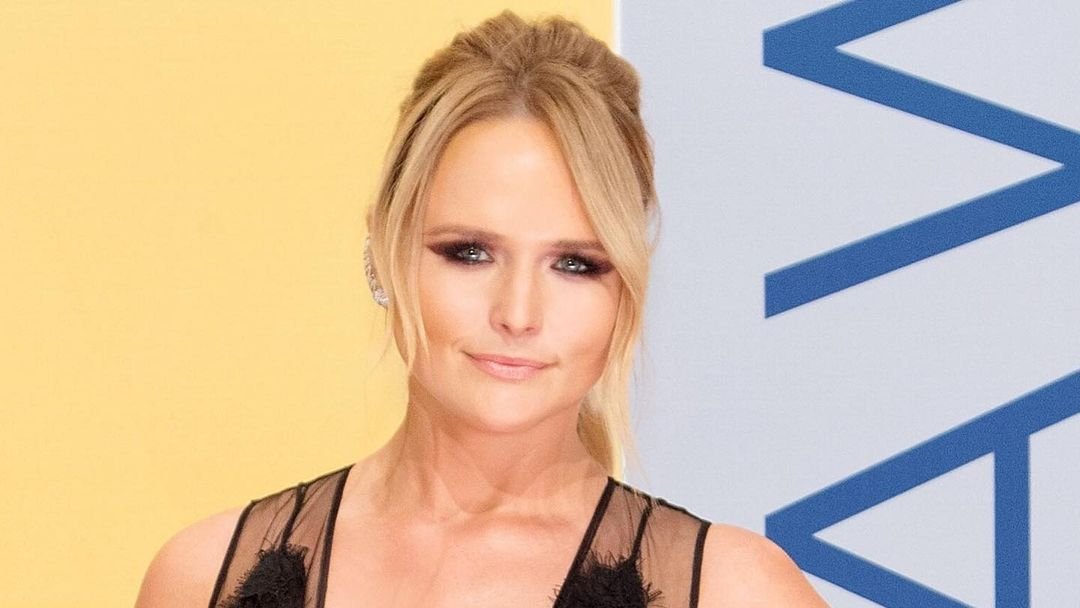 Happy Birthday to American country music artist Miranda Lambert (November 10, 1983). 