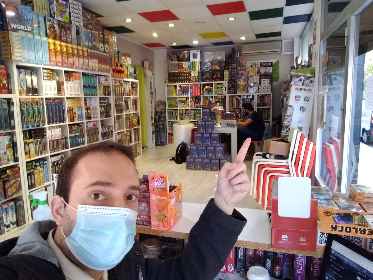 bazar_iglesias's tweet image. Seguimos trabajando como nos dejan. Os recordamos que tenemos reparto a domicilio gratuito. Si podemos ser de ayuda llamadnos al 667644356 o escribirnos a info@elbazardeiglesias.com Difundid si lo veis conveniente, que lleguemos a cuantos más vecinos mejor.