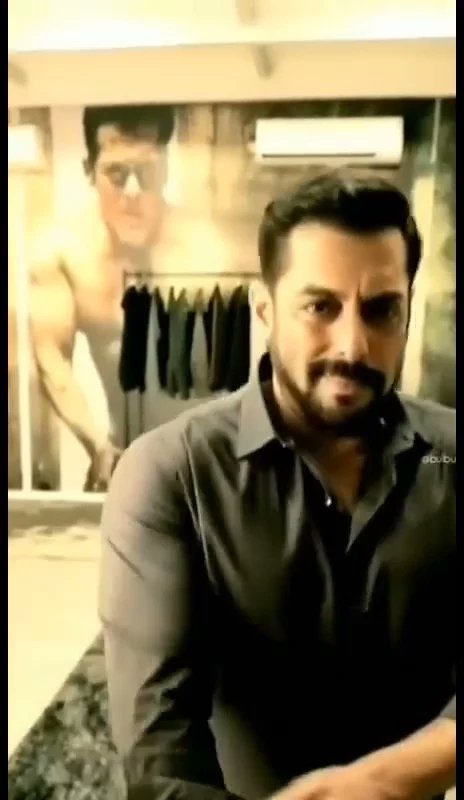 MeraDaes's tweet photo. Hey, here's a video you'd love👇🏻👇🏻, I've found it for you, come have a look!😎😎#Likee #HelloLik #LIKEEap https://t.co/j1c7aTSuKz https://t.co/WlJR7LdPIp