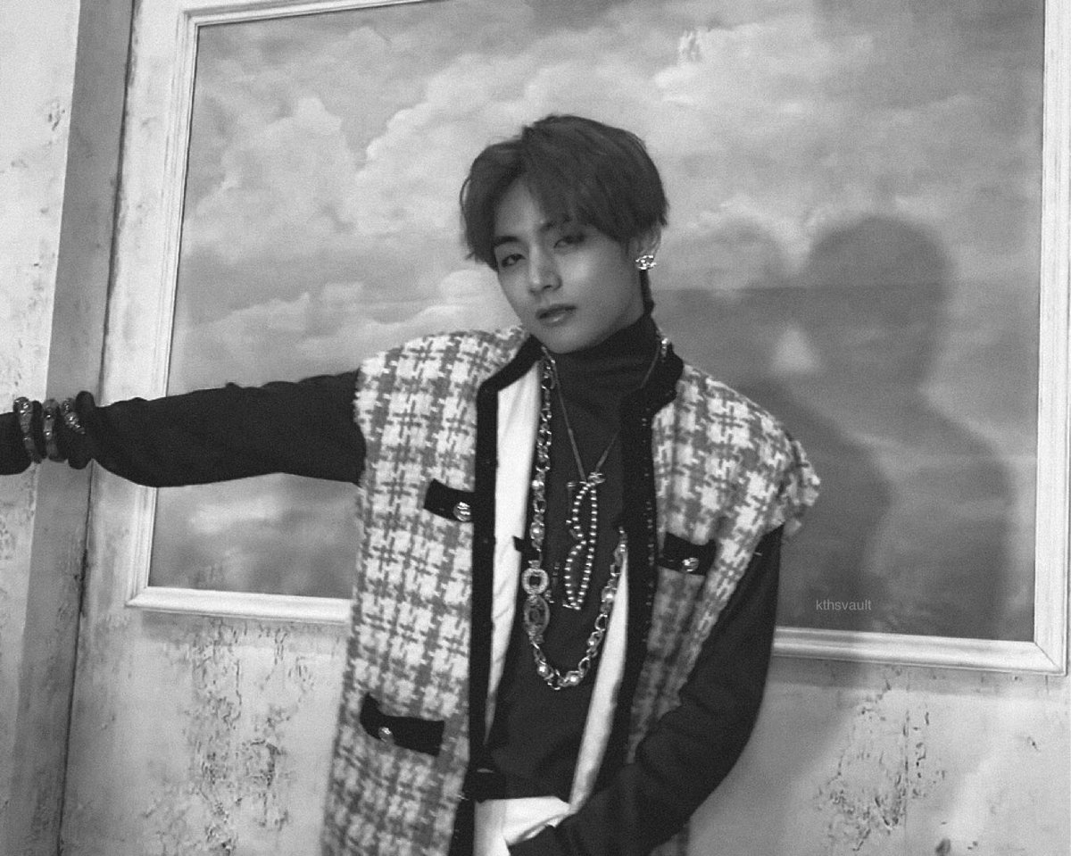 dilfytk's tweet photo. he’s so stunning 
#V https://t.co/bcqxiuqnMZ