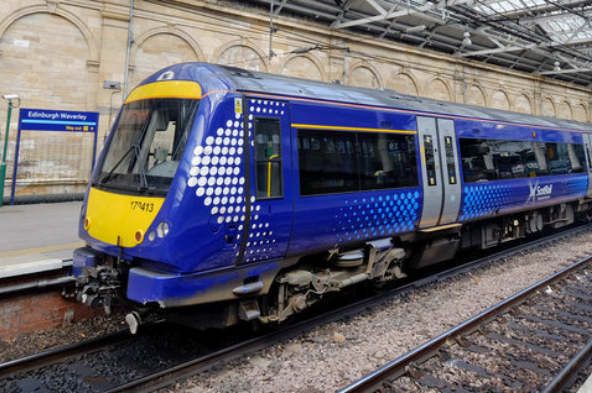 New research from  @RMTunion reveals that the private rail companies in Scotland set to make over £28 million in profit under Covid-19 Emergency Agreements, equivalent to up to a 7.4% fares cut https://bit.ly/38uEnmu 