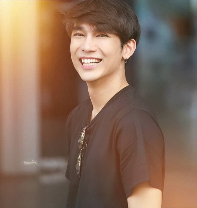 27Pploy's tweet photo. แค่พี่ยิ้ม ก็เป็นกำลังใจให้หนูในทุกๆวันแล้วน๊าา ยิ้มเยอะๆนะงับคนเก่งของหนู 💛❤️ #AlwaysForME https://t.co/oaYfdVVmuw