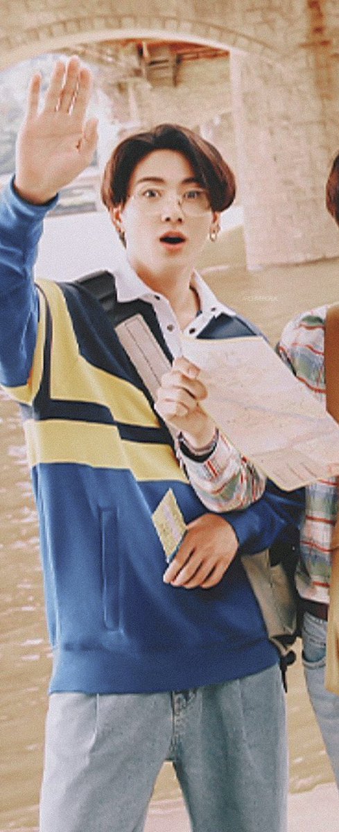 archiveforJK's tweet photo. jungkook in glasses [ heart eyes ] https://t.co/V3xWu3X8SJ