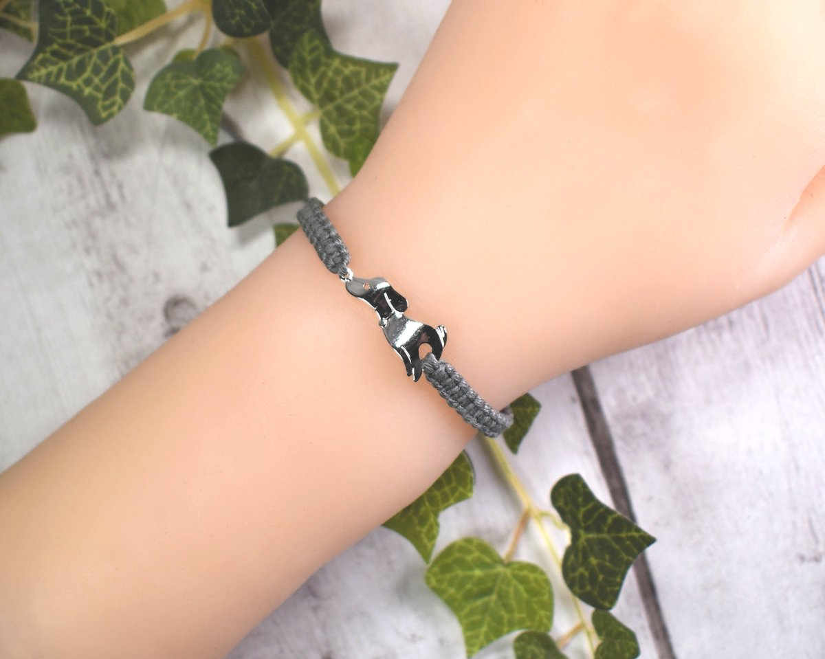 TheEnglishIvy's tweet photo. "A dog is the only thing on Earth that loves you more than he loves himself." ~ Josh Billings

#dogs #hemp #dogjewelry #hempbracelet #handmade #theenglishivy #etsygifts https://t.co/yTT3LIipBv